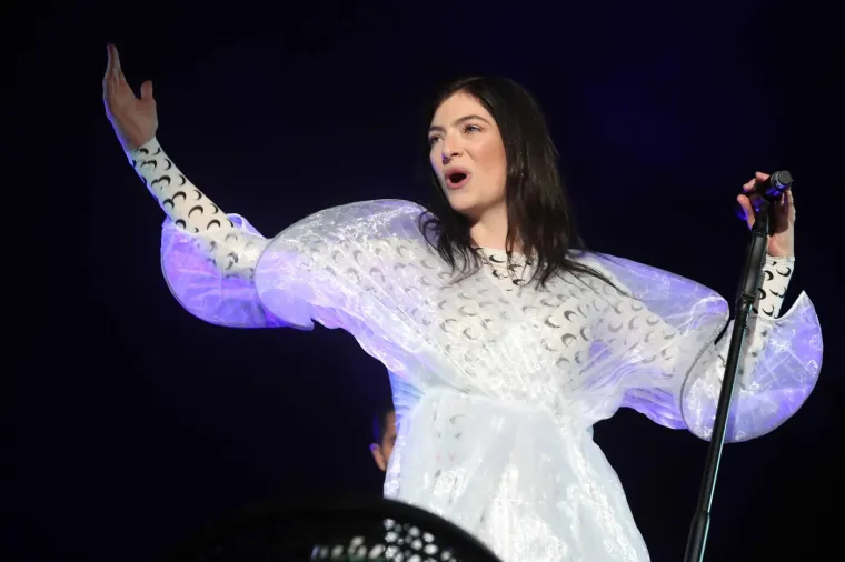 Lorde maloljetna upecala starijeg frajera, a danas ne zna je li mu&scaron;ko ili žensko