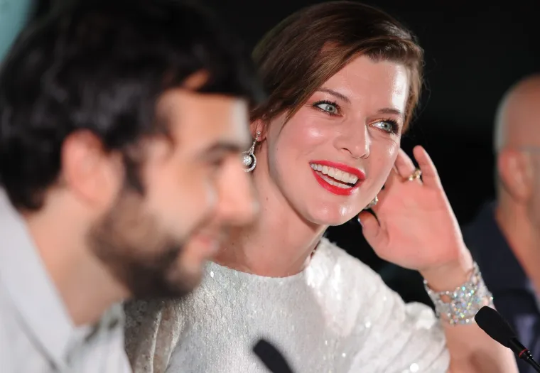 Otac joj je bio srpski liječnik, a izgledom osvojila Hollywood: Ovako se mijenjala Mila Jovovich