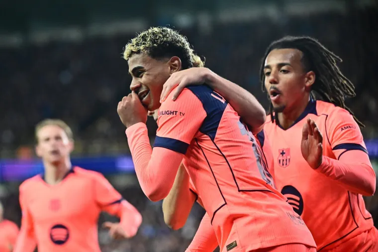 Cijeli svijet ogorčen degutantnim Yamalovim ponašanjem: 'Zašto želiš postati kao Vinícius?'