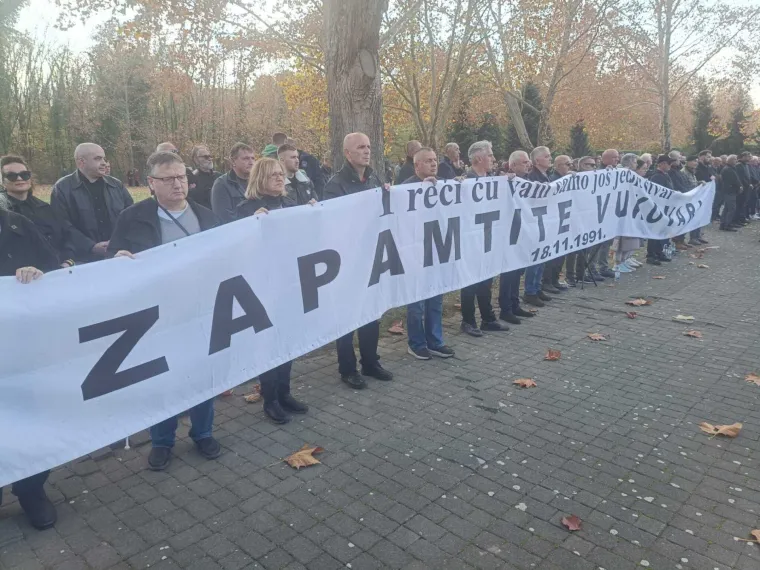 Nicolier je dobio sprovod kakav zaslužuje! Pogledajte tisuće ljudi koje su mu do&scaron;le odati počast