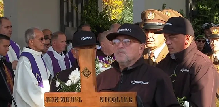 Nicolier je dobio sprovod kakav zaslužuje! Pogledajte tisuće ljudi koje su mu do&scaron;le odati počast