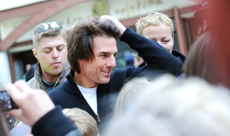 Padale su na njegov šarm, a neke je doveo do ruba: Sve žene koje su pobjegle od Toma Cruisea