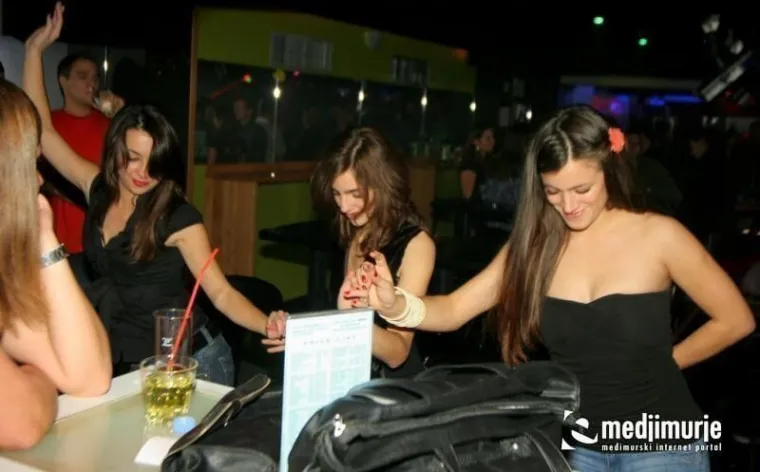 Ovako se tulumarilo 2011.: Lijepe djevojke u klubu koji je palio i žario scenom