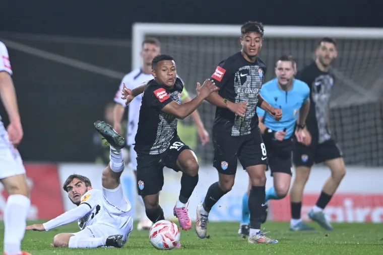 Pogledajte dres u čast gradu heroju: Vukovar predstavio novi dizajn, daleko najljep&scaron;i u HNL-u