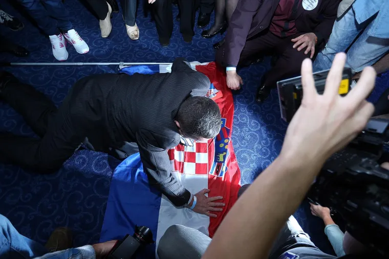 Pjevači, sporta&scaron;i, lijepe žene i HDZ iskaznica na čelu: Ovako je izgledalo u stožeru prije 10 godina