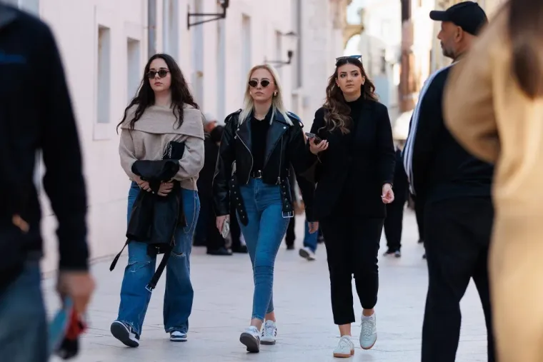 Duge noge i vitka figura: Atraktivna djevojka u Zadru parira svjetskim manekenkama