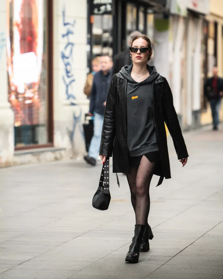 Obavijena kožom s čizmama do koljena pokorila zagrebačku špicu: Za pjevačicom su se svi okretali