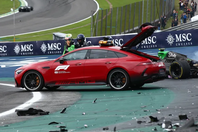 Domaći vozač doživio stravičnu nesreću: Pogledajte u kakvom je stanju ostao bolid nakon udara