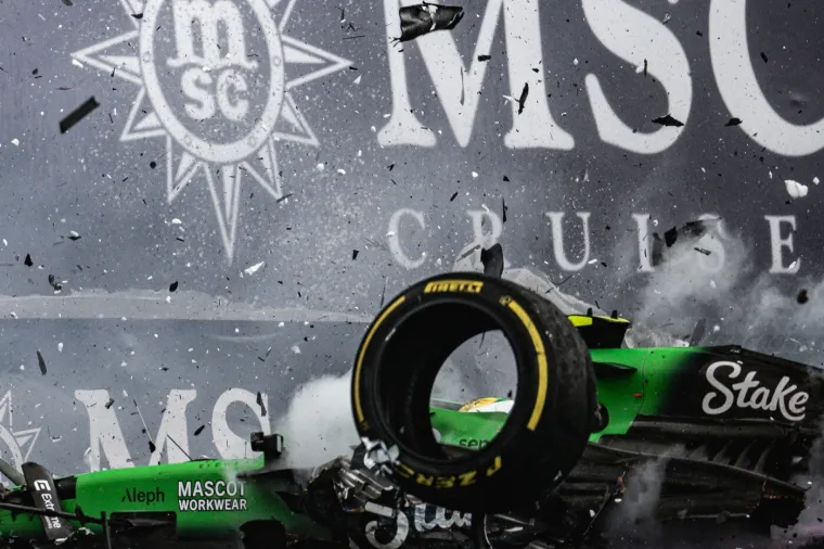 Domaći vozač doživio stravičnu nesreću: Pogledajte u kakvom je stanju ostao bolid nakon udara