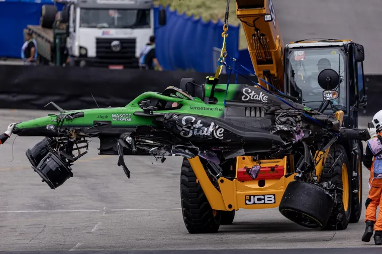 Domaći vozač doživio stravičnu nesreću: Pogledajte u kakvom je stanju ostao bolid nakon udara