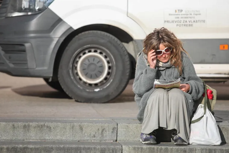 Zgodne dame u srcu grada zapele za oko: Nosile su 'krpice' za poželjeti, lutali su pogledi