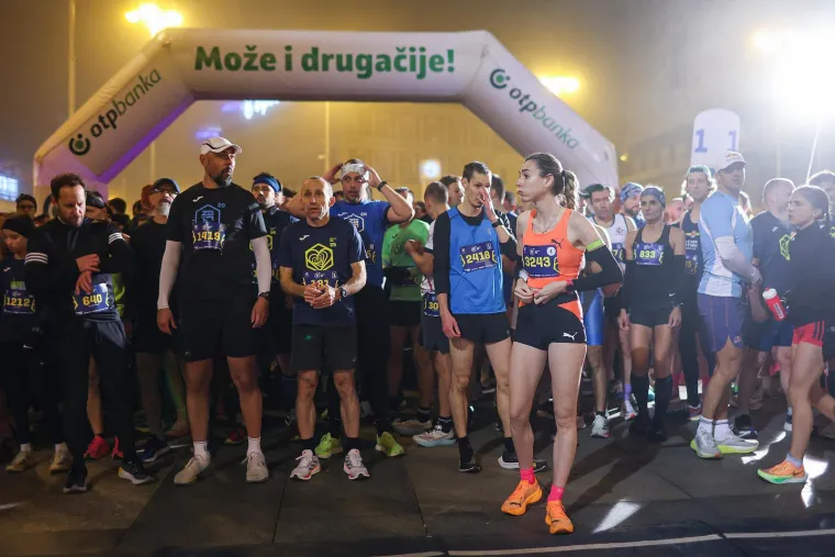 Zagrebački cener ponovno odu&scaron;evio: Pogledajte spektakularnu atmosferu s noćne utrke