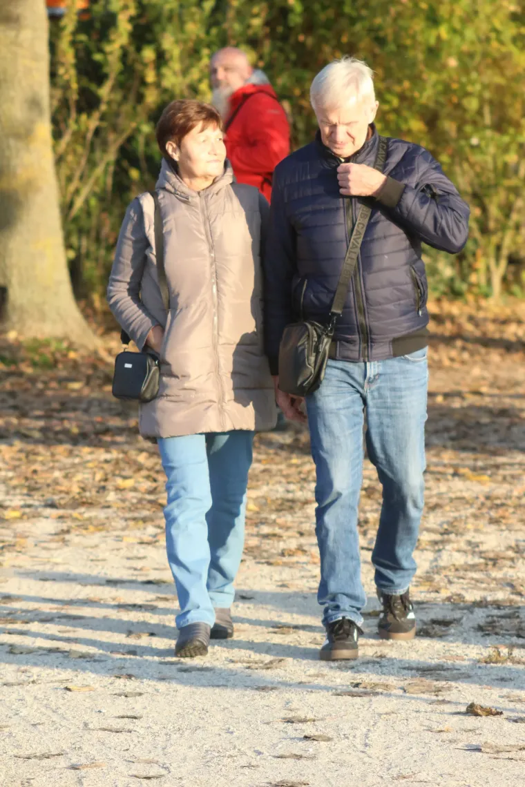 Zaljubljeni pogledi ovog romantičnog para svih su rastopili: Osmijesima nisu mogli sakriti sreću