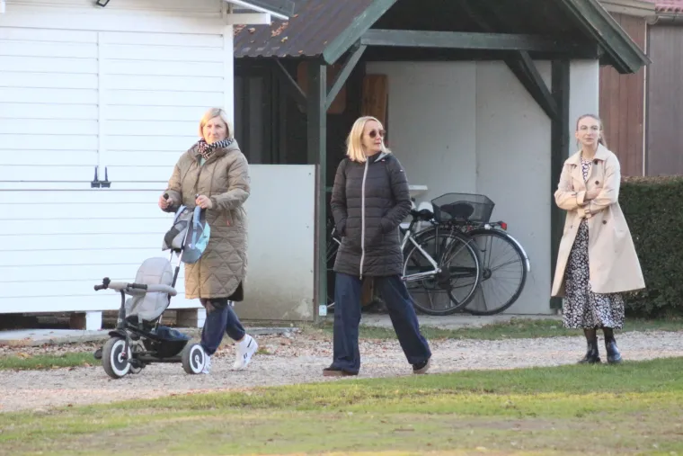 Zaljubljeni pogledi ovog romantičnog para svih su rastopili: Osmijesima nisu mogli sakriti sreću