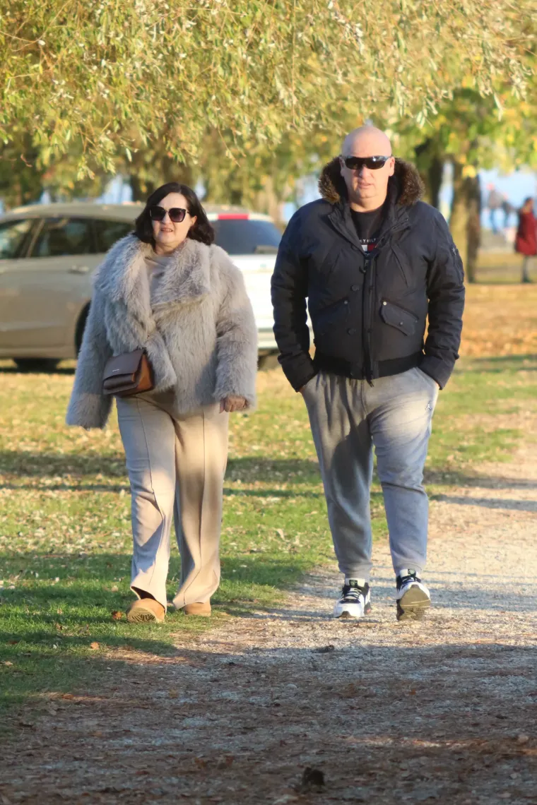 Zaljubljeni pogledi ovog romantičnog para svih su rastopili: Osmijesima nisu mogli sakriti sreću