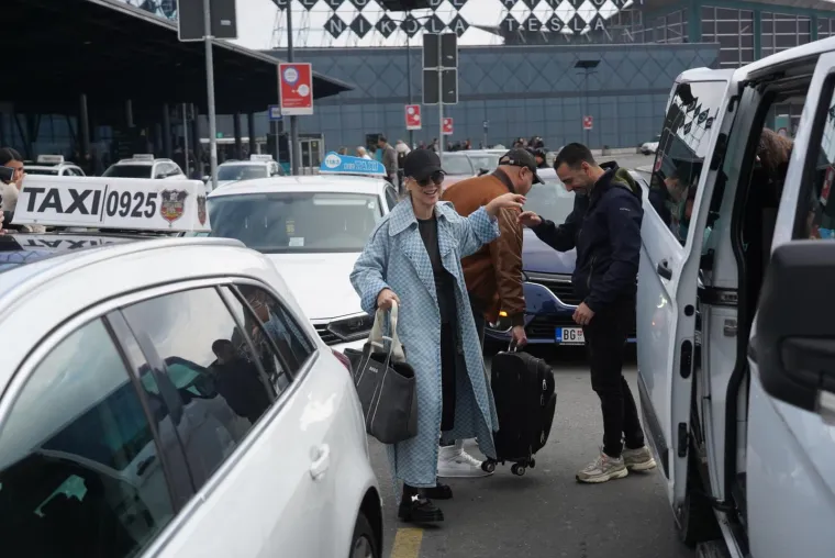 Srpske zvijezde bez trunke &scaron;minke: Ovako izgledaju kada ih paparazzi uhvate nespremne