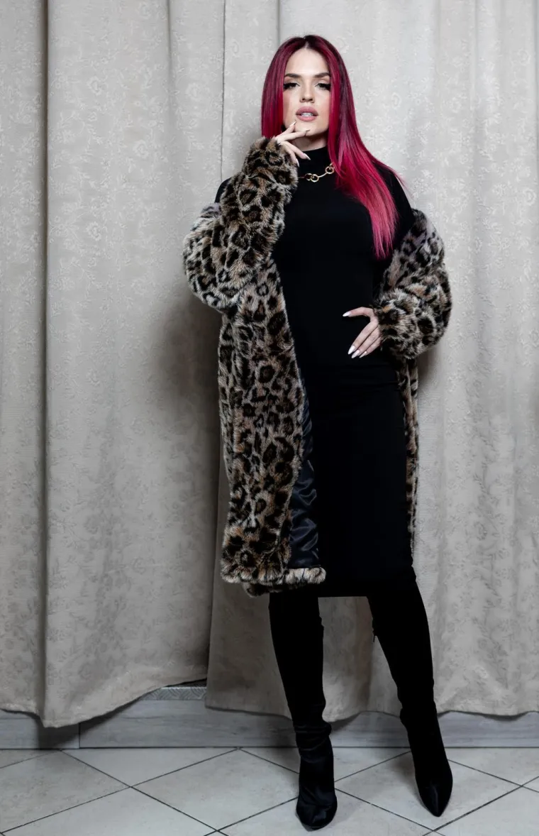 Zbog njezine ljepote se često uzima karta više: Pjevačica Colonije danas uživa u majčinstvu