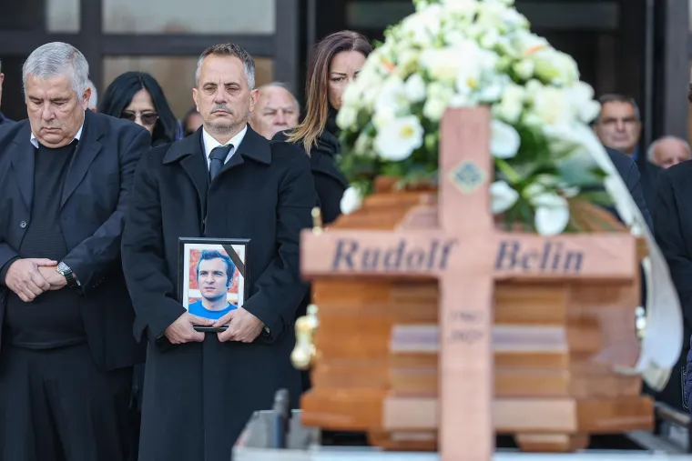 Posljednji ispraćaj džentlmena Rudija: Ogromna tuga legendi za jedinog Belina uz posebnu pjesmu
