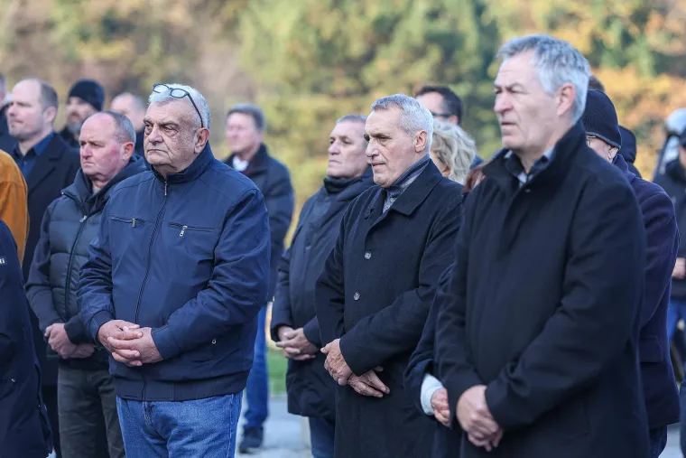 Posljednji ispraćaj džentlmena Rudija: Ogromna tuga legendi za jedinog Belina uz posebnu pjesmu