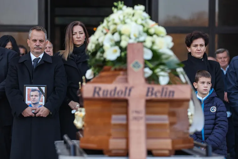 Posljednji ispraćaj džentlmena Rudija: Ogromna tuga legendi za jedinog Belina uz posebnu pjesmu