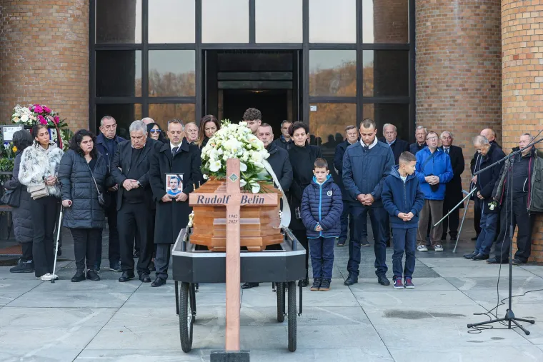 Posljednji ispraćaj džentlmena Rudija: Ogromna tuga legendi za jedinog Belina uz posebnu pjesmu