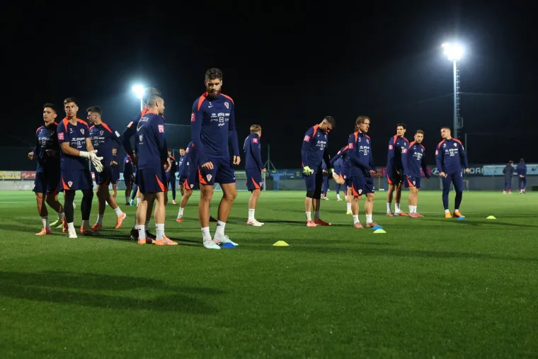 Evo kako je prošao prvi trening: Kapetan Modrić stao uz suigrača koji prolazi kroz najteži period