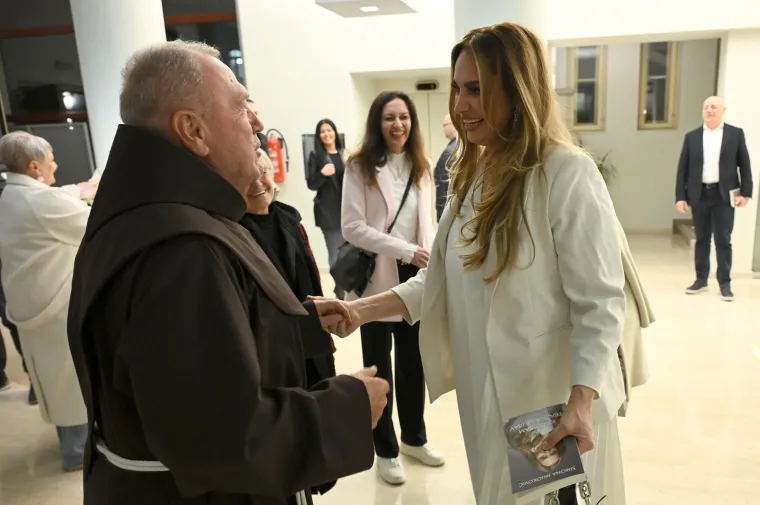 Simona Mijoković predstavila šokantnu biografiju, evo kako je izgledala promocija