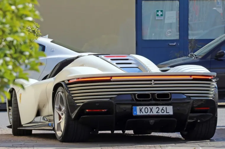 Zlatan Ibrahimović ne zna &scaron;to je skromnost: Pogledajte garažu vrijednu vi&scaron;e od 15 milijuna eura