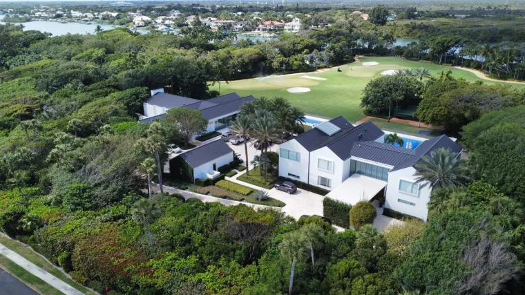 Slavni sportaš živi u megaluksuznom 'bunkeru' na otoku Jupiter vrijednom 54 milijuna dolara