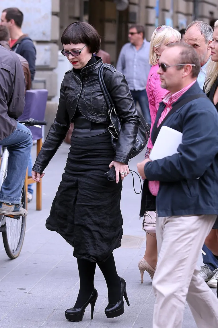 Uvijek posebna, nikad dosadna: Svi su se okretali za ovim modnim izdanjima Mirele Holy