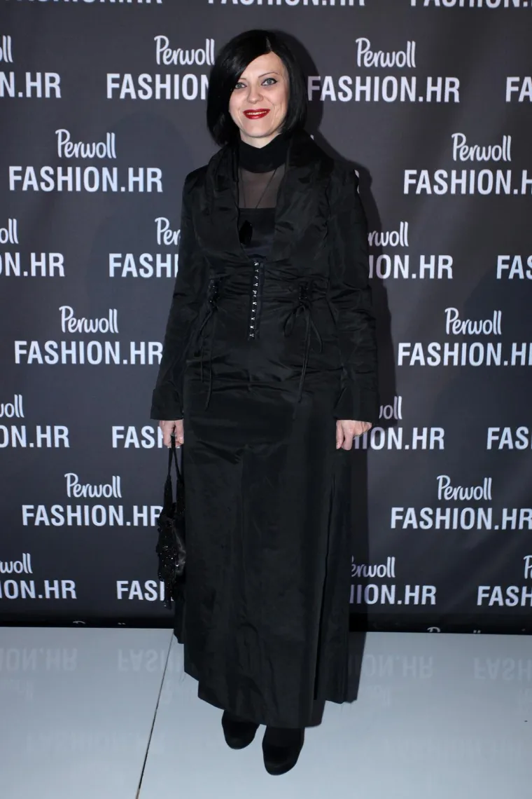 Uvijek posebna, nikad dosadna: Svi su se okretali za ovim modnim izdanjima Mirele Holy