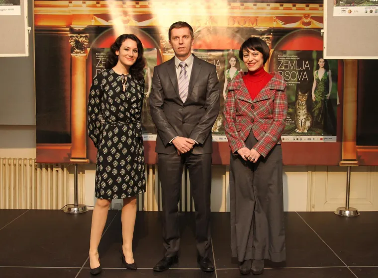 Uvijek posebna, nikad dosadna: Svi su se okretali za ovim modnim izdanjima Mirele Holy