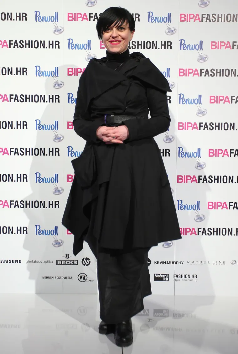 Uvijek posebna, nikad dosadna: Svi su se okretali za ovim modnim izdanjima Mirele Holy