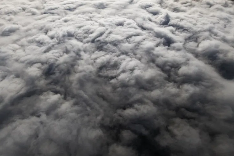 Prizori koji oduzimaju dah: Znate li koji se grad krije ispod ovih oblaka?