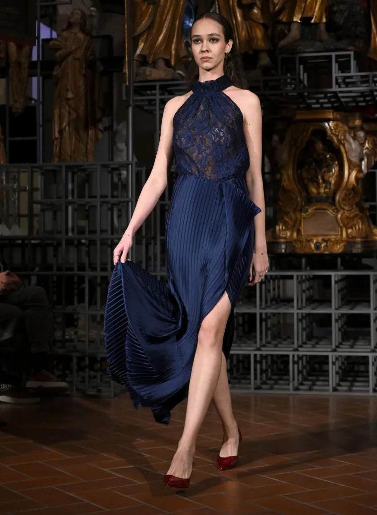 Poznata lica na reviji Snježane Schillinger: Među njima i Jakov Kitarović, evo kako je bilo