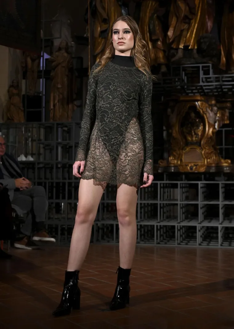 Poznata lica na reviji Snježane Schillinger: Među njima i Jakov Kitarović, evo kako je bilo