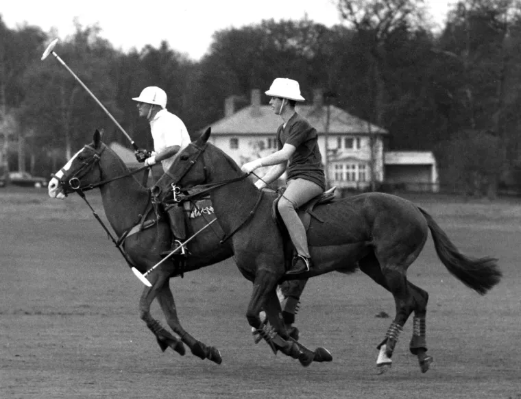 Kralj Charles III. danas slavi 77. rođendan: Pogledajte kako je izgledao kroz godine