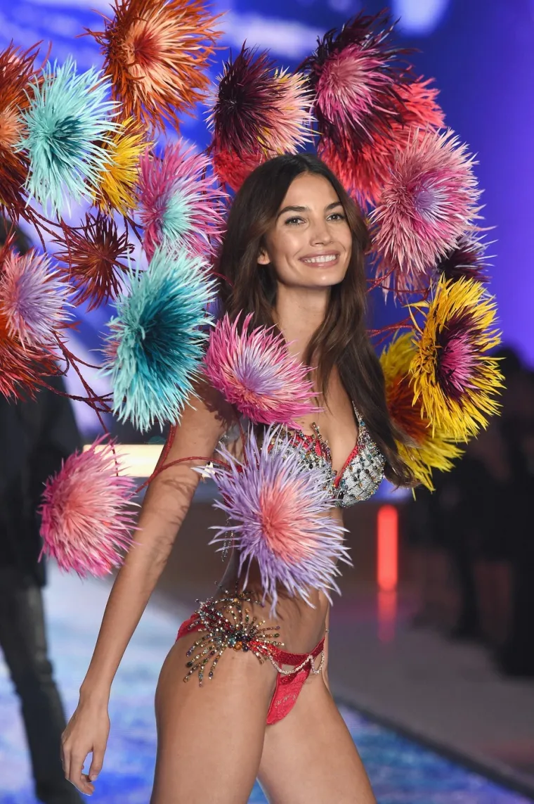 Kritizirali izgled manekenke pa im uzvratila uspjehom: Odjenula grudnjak vrijedan milijune