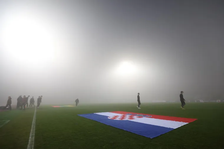 Jesu li ovo regularni uvjeti? Mladi Vatreni igrali pod nemogućim okolnostima