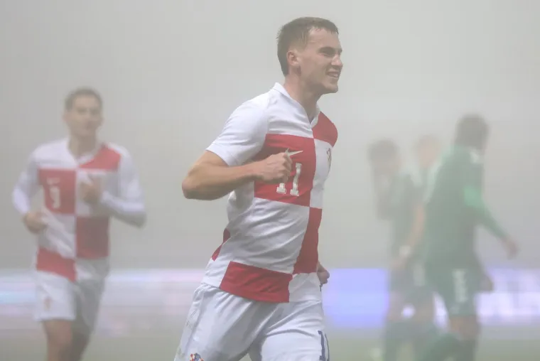 Jesu li ovo regularni uvjeti? Mladi Vatreni igrali pod nemogućim okolnostima