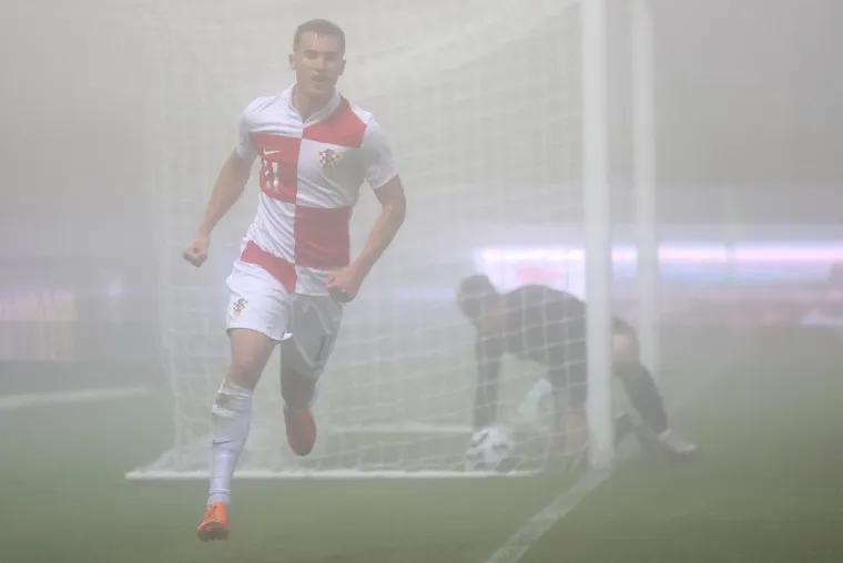 Jesu li ovo regularni uvjeti? Mladi Vatreni igrali pod nemogućim okolnostima