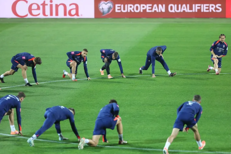 Hrvatska odradila posljednji trening: Dalić nasamo razgovarao s čovjekom od povjerenja