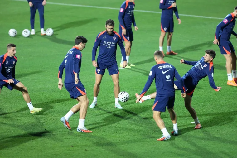 Hrvatska odradila posljednji trening: Dalić nasamo razgovarao s čovjekom od povjerenja