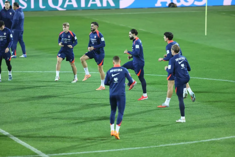 Hrvatska odradila posljednji trening: Dalić nasamo razgovarao s čovjekom od povjerenja