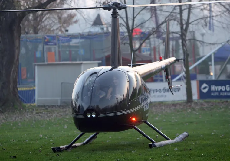 Nives Celzijus golišavi muškarci dočekali kao kraljicu: Najluđa promocija, bio i Dino Bubičić