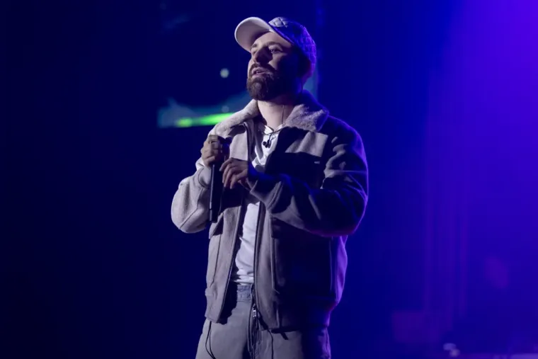 Publika plesala, ali ona je bila spektakl: Zgodna legica u zlatnoj haljinici zapalila Osijek