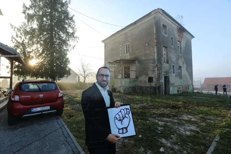 'Toma&scaron;ević' iznenadio okupljene u Donjem Dragono&scaron;cu: 'Ma, je li to stvarno on do&scaron;ao?'