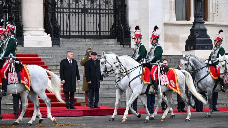 Pogledajte kako je Milanović dočekan u Budimpešti: Ključna figura nedostaje