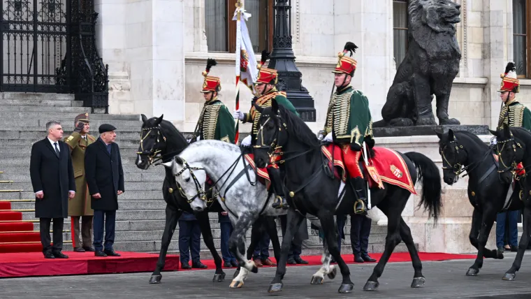 Pogledajte kako je Milanović dočekan u Budimpešti: Ključna figura nedostaje