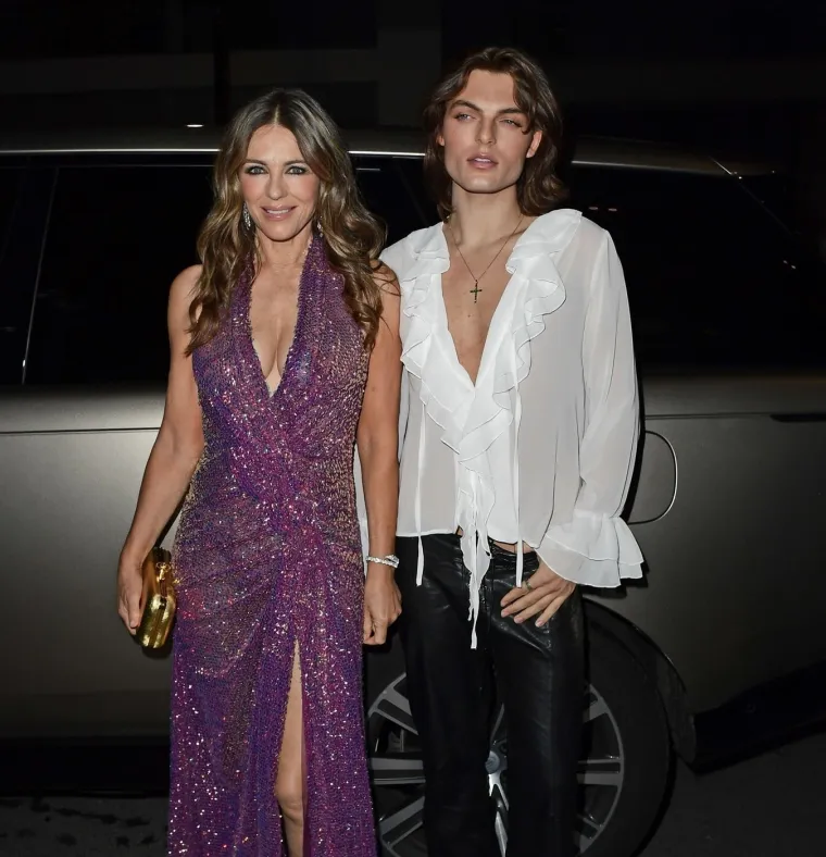 Možete li vjerovati da slavna glumica ima 60 godina? Odu&scaron;evila je serijom fotografija